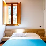 Apartament Guesthost - Basilica Of San Francesco *
